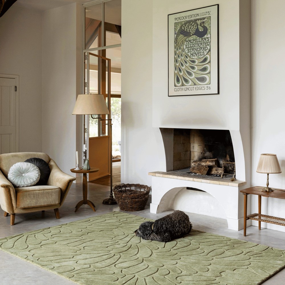 Coleby Petals Wool Rugs 078807 by Laura Ashley in Hedgerow Green